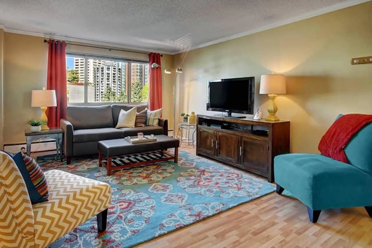 Vibrant Downtown, King Bed, Work Desk & Kitchen Villa Seattle