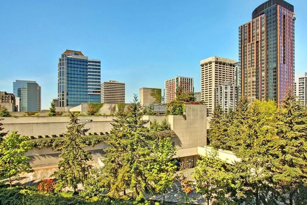 Vibrant Downtown, King Bed, Work Desk & Kitchen Villa Seattle